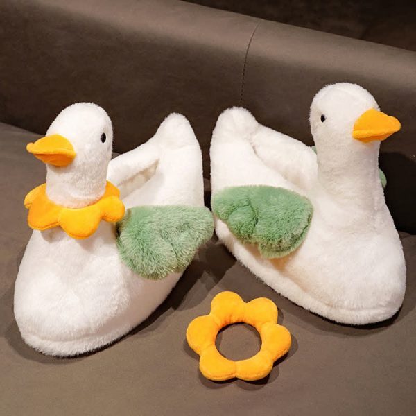 Lovely Flower Cartoon Duck Plush Slippers - Modakawa Modakawa